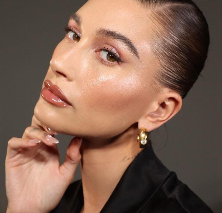 makeup hailey bieber