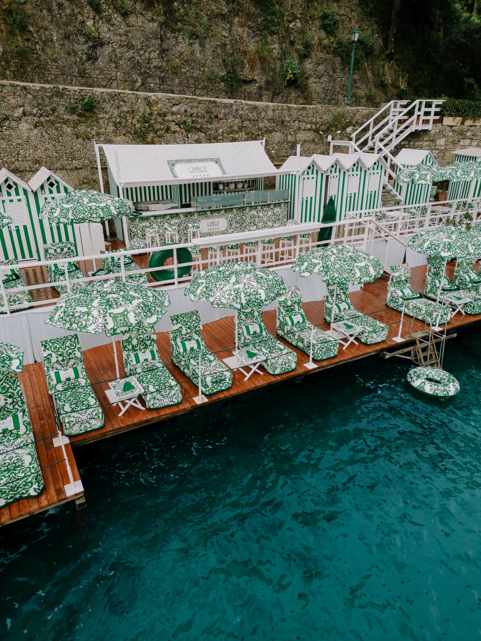 Le Carillon u zaljevu Portofino, Paraggi