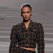 dugme naušnice versace-fall-2024-ready-to-wear