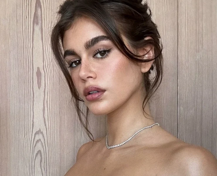 Kaia Gerber frizura