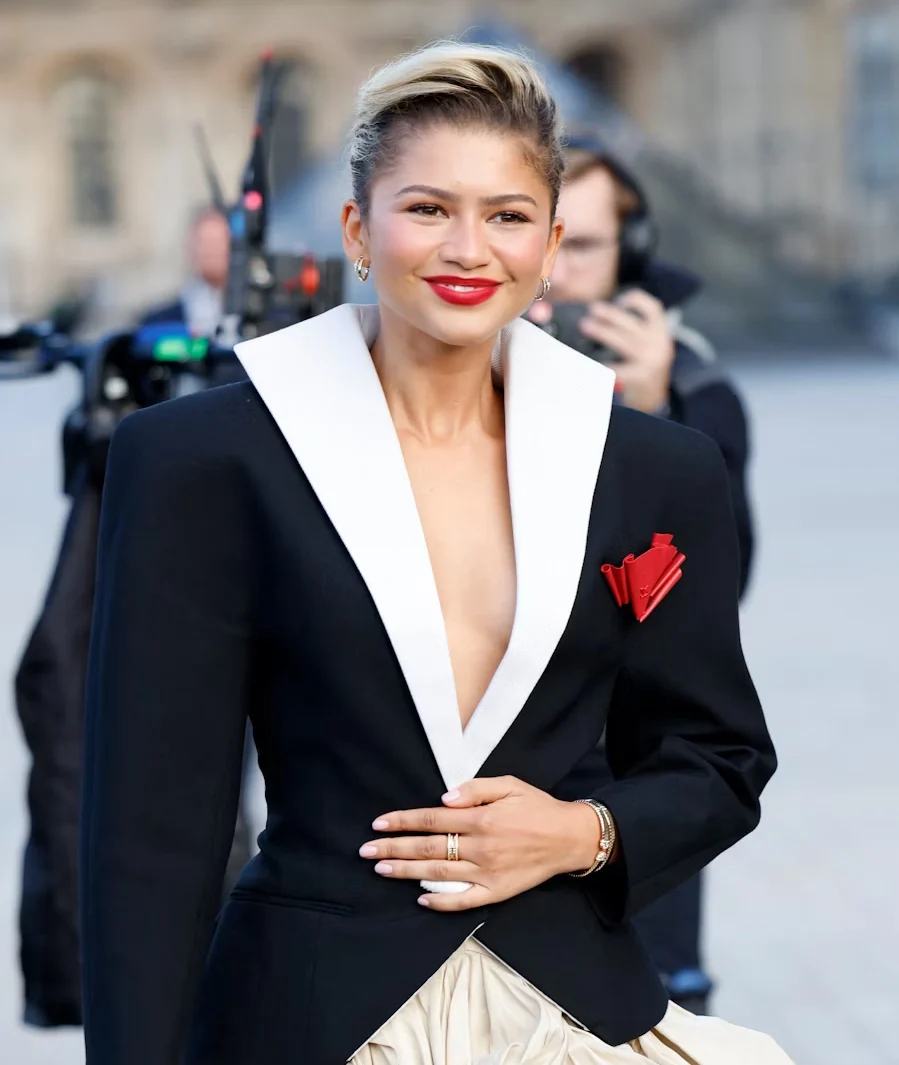 zendaya paris fashion week