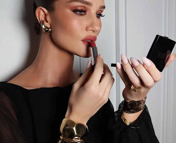 makeup, Rosie Huntington-Whitely