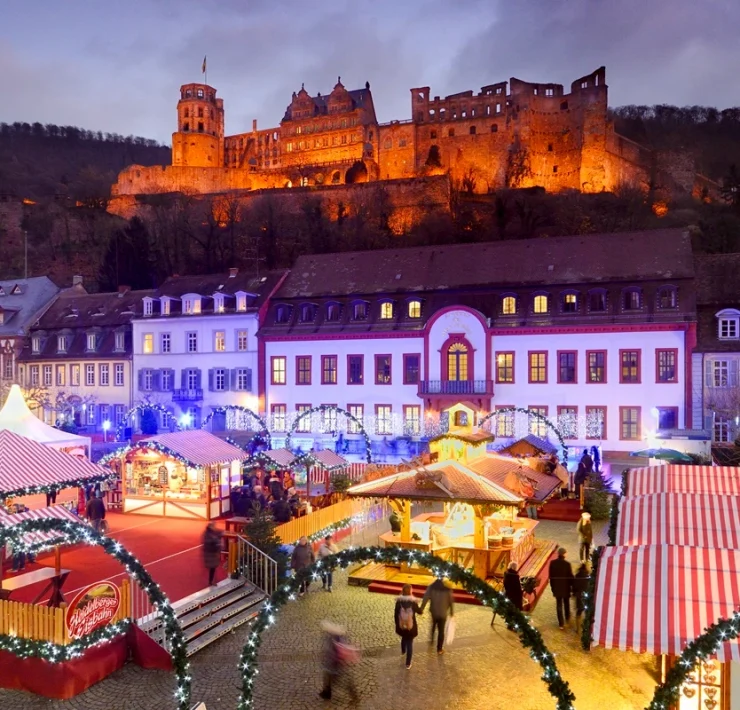 Heidelberg, The castle overlooks the Christmas market on Karlsplatz