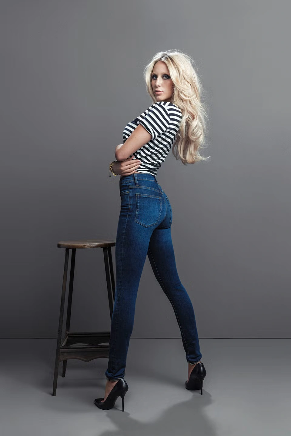 alix earle skinny jeans