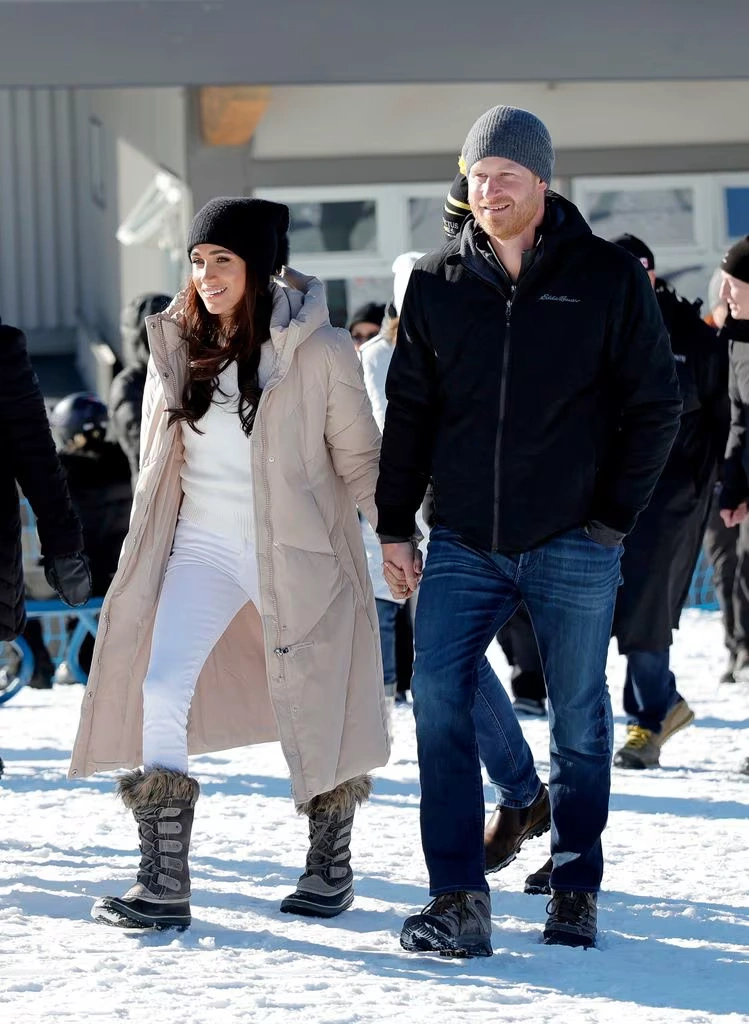 meghan markle, puffer jakna,