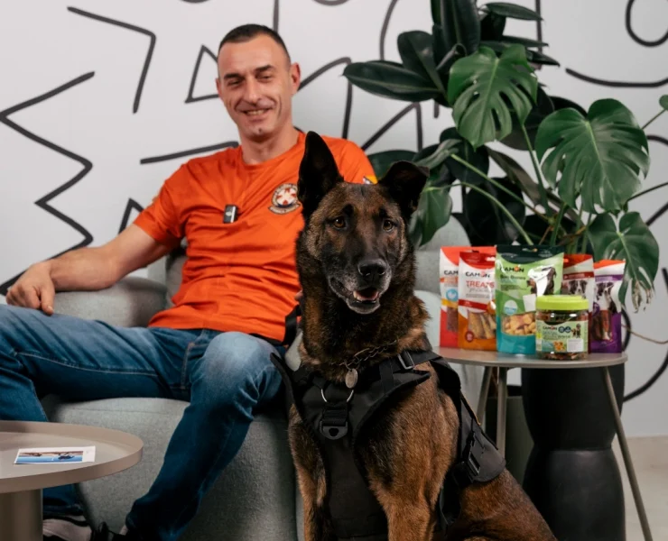 Woofcast, Almir Tabaković (Elvir Pandžić)